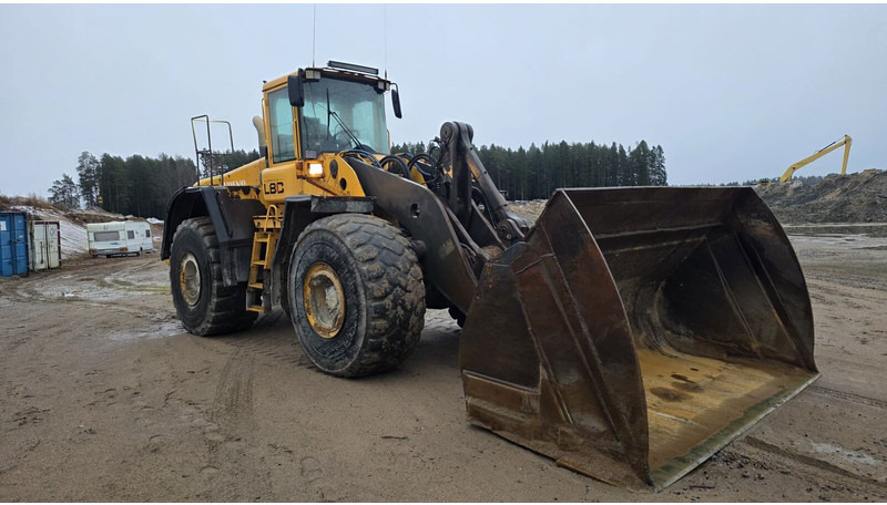 Volvo L220E - Kolesový nakladač: obrázok 4 Volvo L220E - Kolesový nakladač: obrázok 4