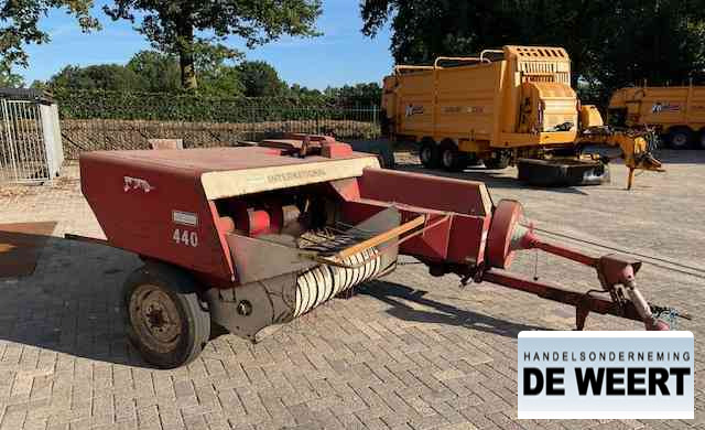 International 440 - Lis na hranaté balíky: obrázok 4 International 440 - Lis na hranaté balíky: obrázok 4