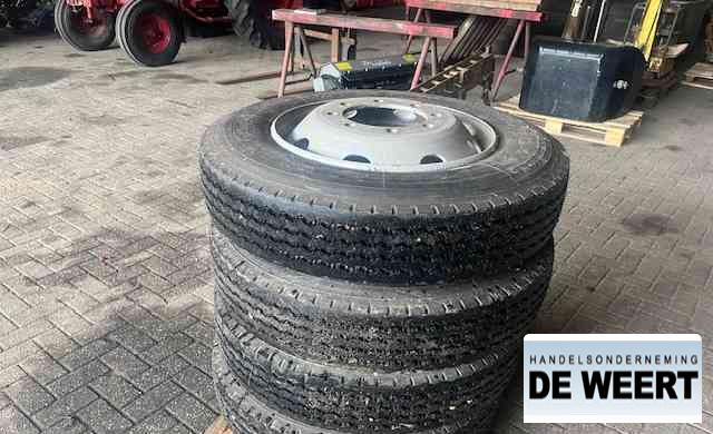 Michelin 9R22.5 , 9 R 22.5 - Pneumatiky a disky pre Poľnohospodárske stroje: obrázok 3 Michelin 9R22.5 , 9 R 22.5 - Pneumatiky a disky pre Poľnohospodárske stroje: obrázok 3