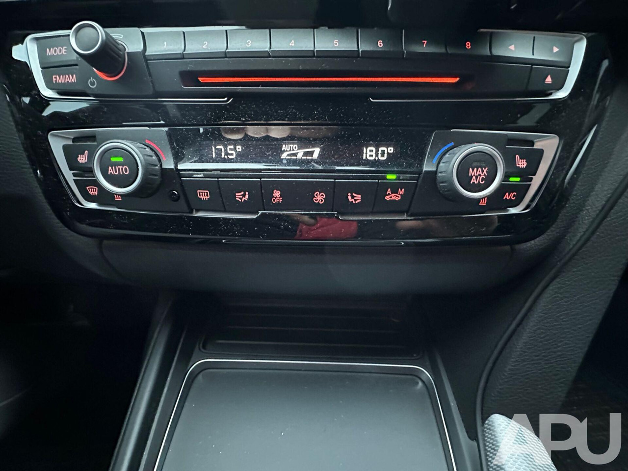 BMW 330i F30 M-PAKIET PERFORMANCE - Automobil: obrázok 2 BMW 330i F30 M-PAKIET PERFORMANCE - Automobil: obrázok 2