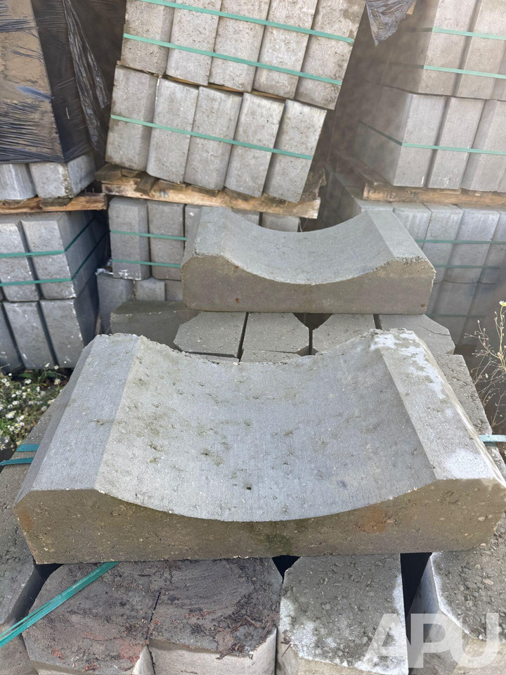 Koryto/Korytko Betonowe Odwodnieniowe 60x33x15 - Stavebné zariadenia: obrázok 1 Koryto/Korytko Betonowe Odwodnieniowe 60x33x15 - Stavebné zariadenia: obrázok 1