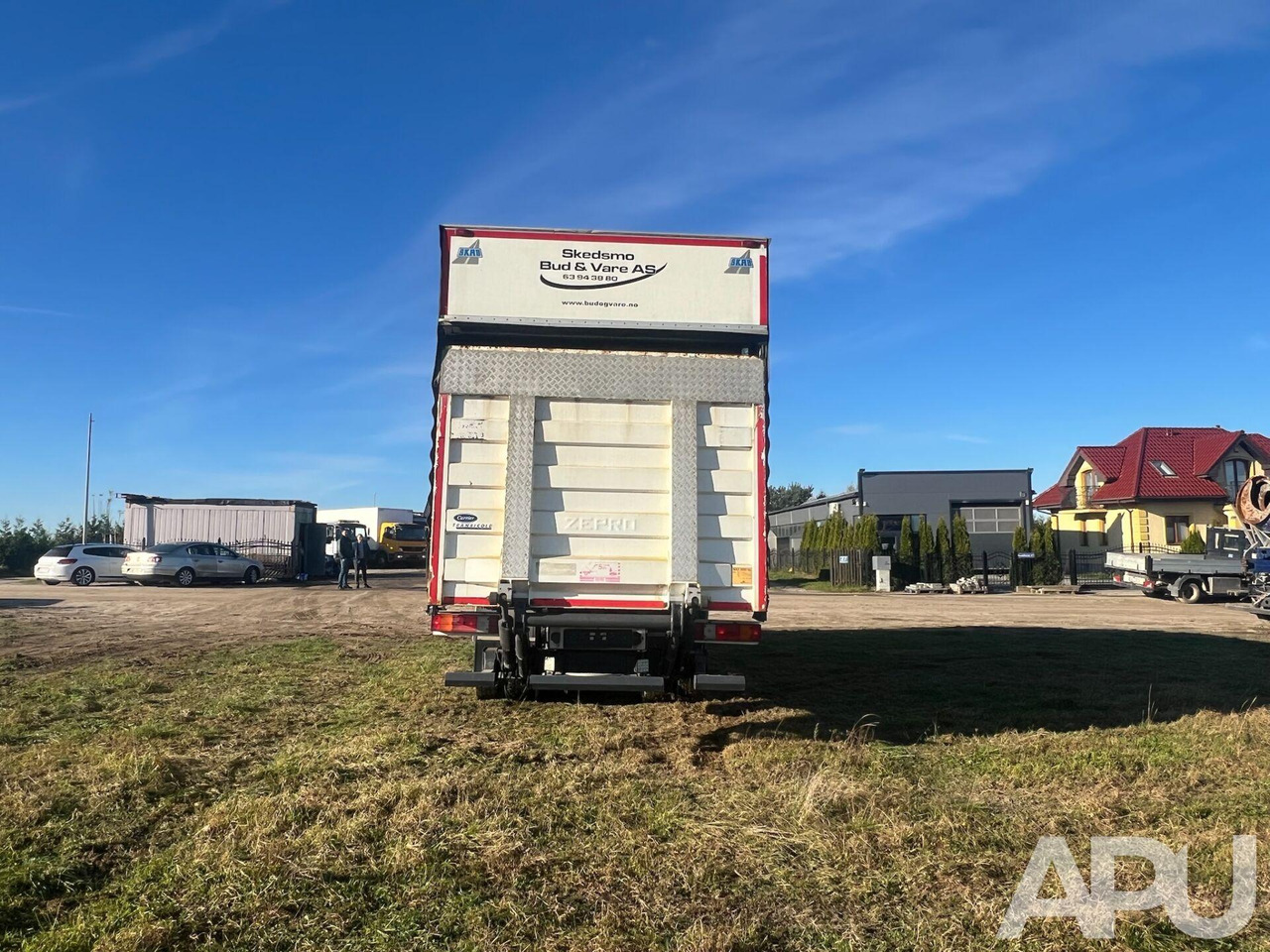 Skříňový nákladní auto Mercedes Actros 1832: obrázok 6 Skříňový nákladní auto Mercedes Actros 1832: obrázok 6