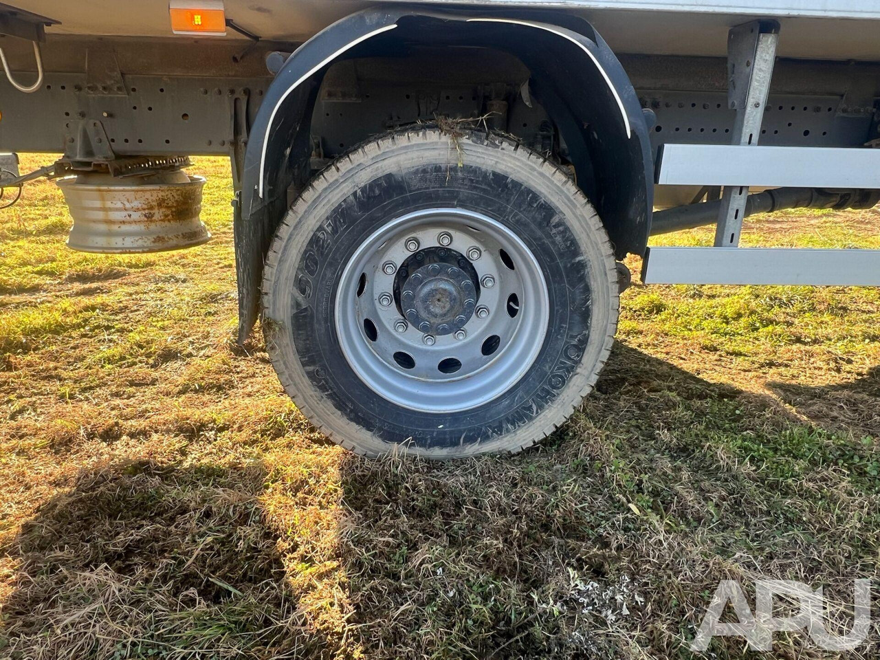 Skříňový nákladní auto Mercedes Actros 1832: obrázok 17 Skříňový nákladní auto Mercedes Actros 1832: obrázok 17