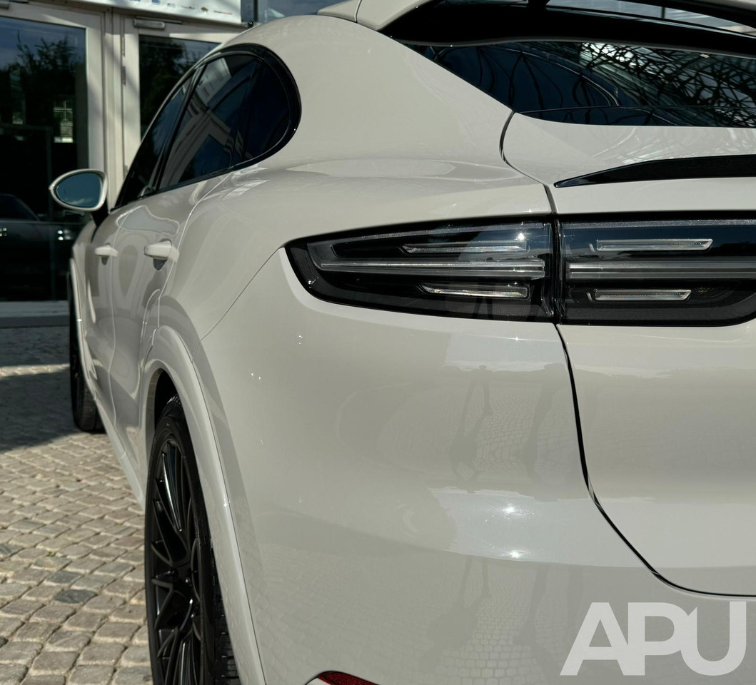 Porsche Cayenne Turbo - Automobil: obrázok 3 Porsche Cayenne Turbo - Automobil: obrázok 3