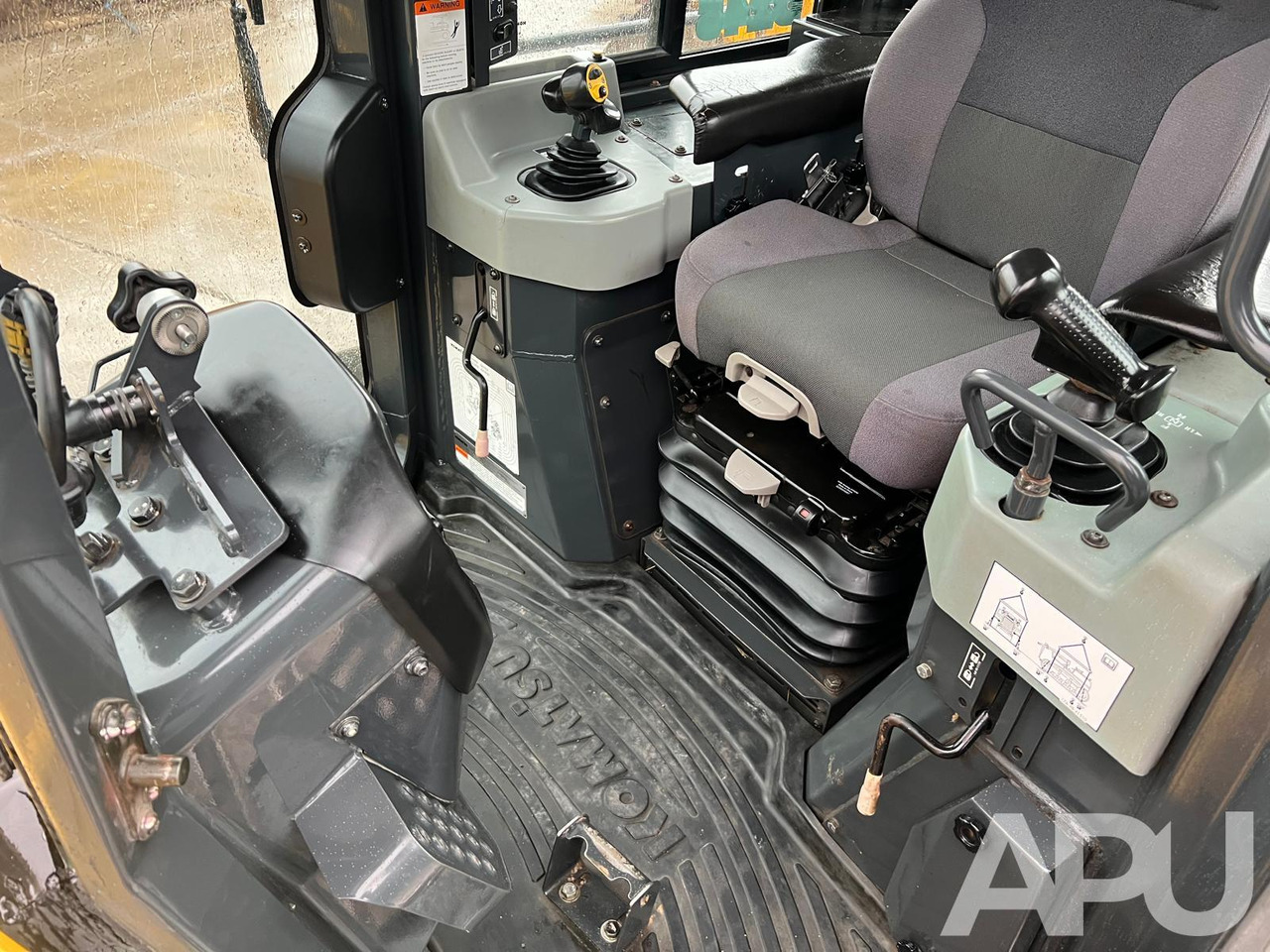 Spycharka KOMATSU D51PXi-24 - Buldozér: obrázok 5 Spycharka KOMATSU D51PXi-24 - Buldozér: obrázok 5