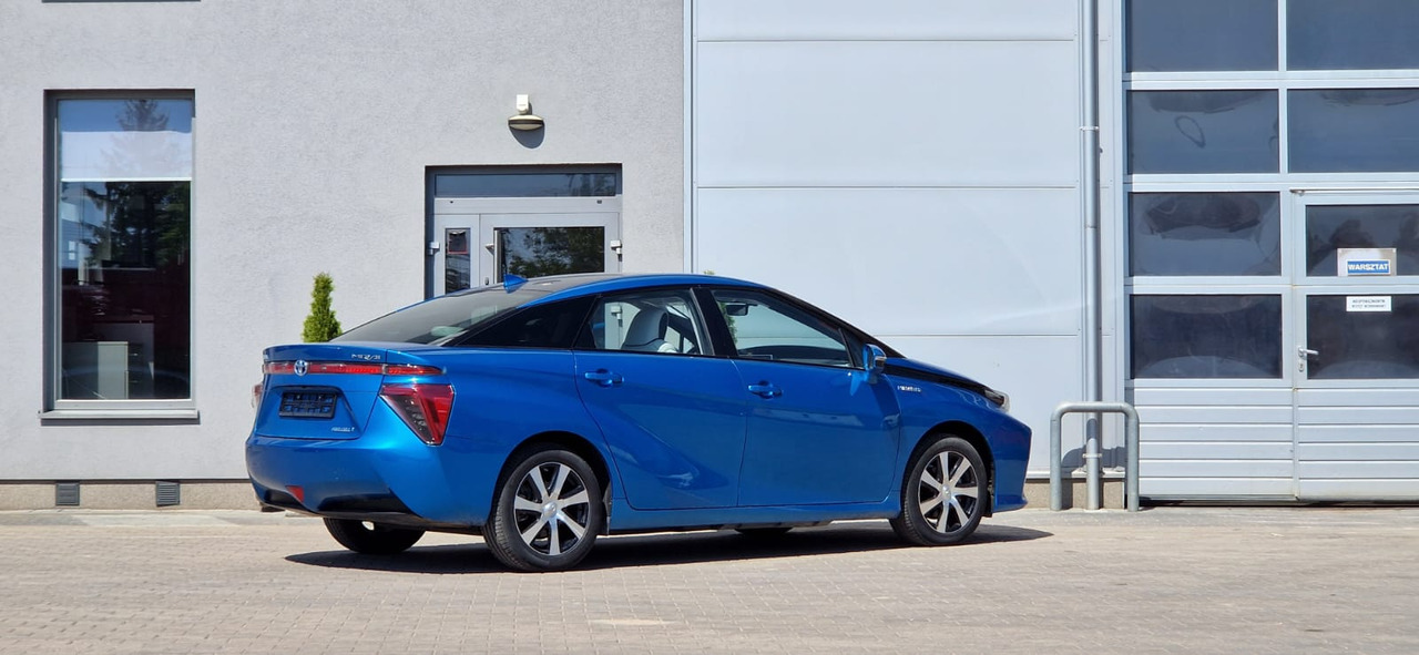 Toyota Mirai - Sedan: obrázok 5 Toyota Mirai - Sedan: obrázok 5