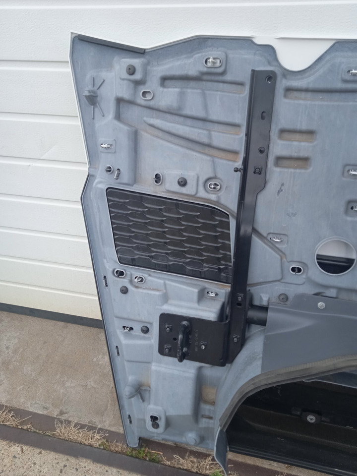 DAF XG, XG+, COMPLETE BOVEN GRILLE | GEBRUIKT | 000238 - Mriežka pre Nákladné auto: obrázok 5 DAF XG, XG+, COMPLETE BOVEN GRILLE | GEBRUIKT | 000238 - Mriežka pre Nákladné auto: obrázok 5