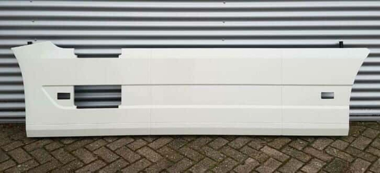 VOLVO FH4/5 ZIJSKIRTS COLOR C1103 WB3800 STEP38 EURO 6 000032 - Nárazník pre Nákladné auto: obrázok 1 VOLVO FH4/5 ZIJSKIRTS COLOR C1103 WB3800 STEP38 EURO 6 000032 - Nárazník pre Nákladné auto: obrázok 1