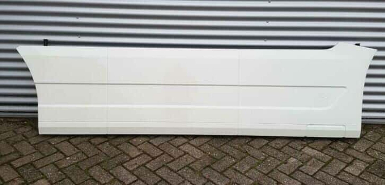 VOLVO FH4/5 ZIJSKIRTS COLOR C1103 WB3800 STEP38 EURO 6 000032 - Nárazník pre Nákladné auto: obrázok 2 VOLVO FH4/5 ZIJSKIRTS COLOR C1103 WB3800 STEP38 EURO 6 000032 - Nárazník pre Nákladné auto: obrázok 2