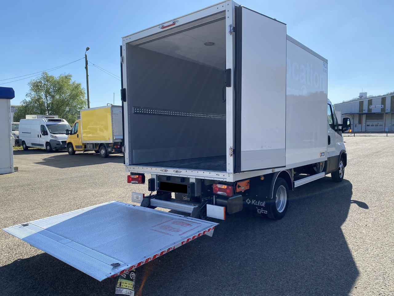 IVECO Daily frigorifique Hayon - Chladiarenská dodávka: obrázok 4 IVECO Daily frigorifique Hayon - Chladiarenská dodávka: obrázok 4