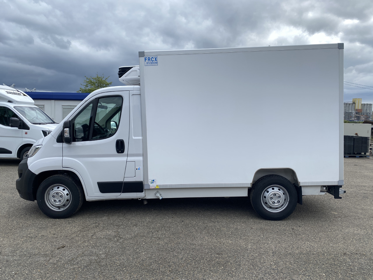 OPEL movano frigorifique - Chladiarenská dodávka: obrázok 4 OPEL movano frigorifique - Chladiarenská dodávka: obrázok 4