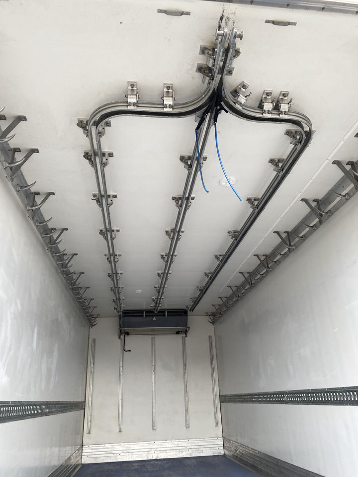 RENAULT D16 - Chladirenské nákladné vozidlo: obrázok 5 RENAULT D16 - Chladirenské nákladné vozidlo: obrázok 5