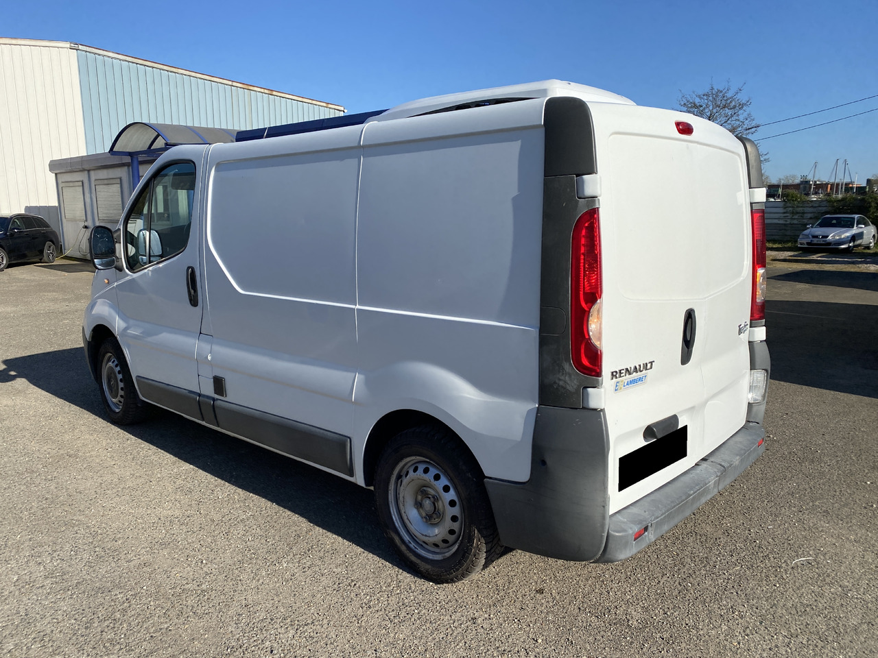 RENAULT trafic frigo - Chladiarenská dodávka: obrázok 5 RENAULT trafic frigo - Chladiarenská dodávka: obrázok 5