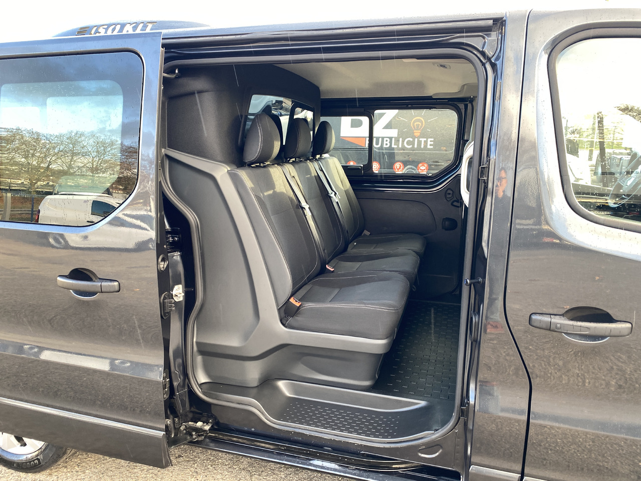 Renault Trafic trafic - Chladiarenská dodávka, Dodávkа s dvojitou kabínou: obrázok 4 Renault Trafic trafic - Chladiarenská dodávka, Dodávkа s dvojitou kabínou: obrázok 4