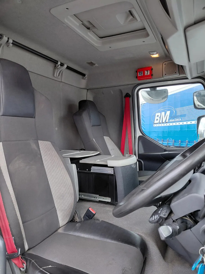 2015 D 18 Wide Curtainsider - Plachtové nákladné vozidlo: obrázok 2 2015 D 18 Wide Curtainsider - Plachtové nákladné vozidlo: obrázok 2