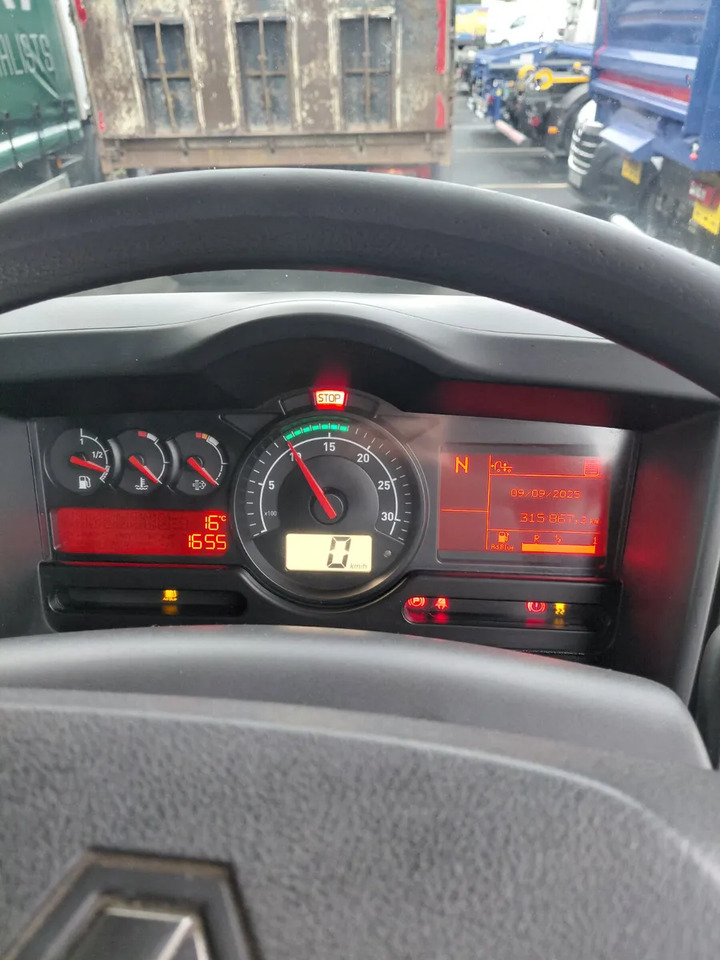 2016 Renault D18 Curtainsider - Plachtové nákladné vozidlo: obrázok 3 2016 Renault D18 Curtainsider - Plachtové nákladné vozidlo: obrázok 3