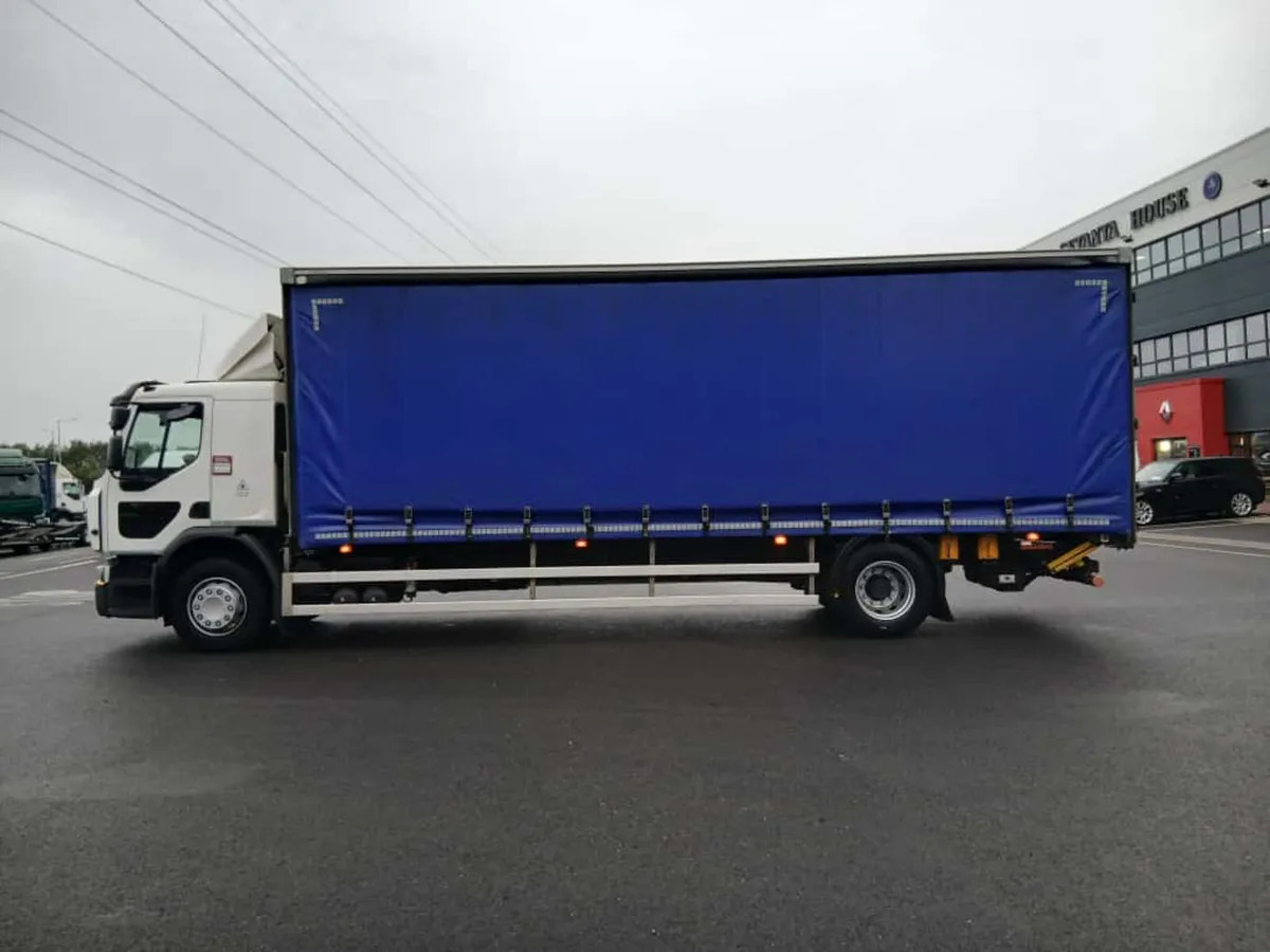 2020 Renault D18 Wide Curtainsider - Plachtové nákladné vozidlo: obrázok 4 2020 Renault D18 Wide Curtainsider - Plachtové nákladné vozidlo: obrázok 4
