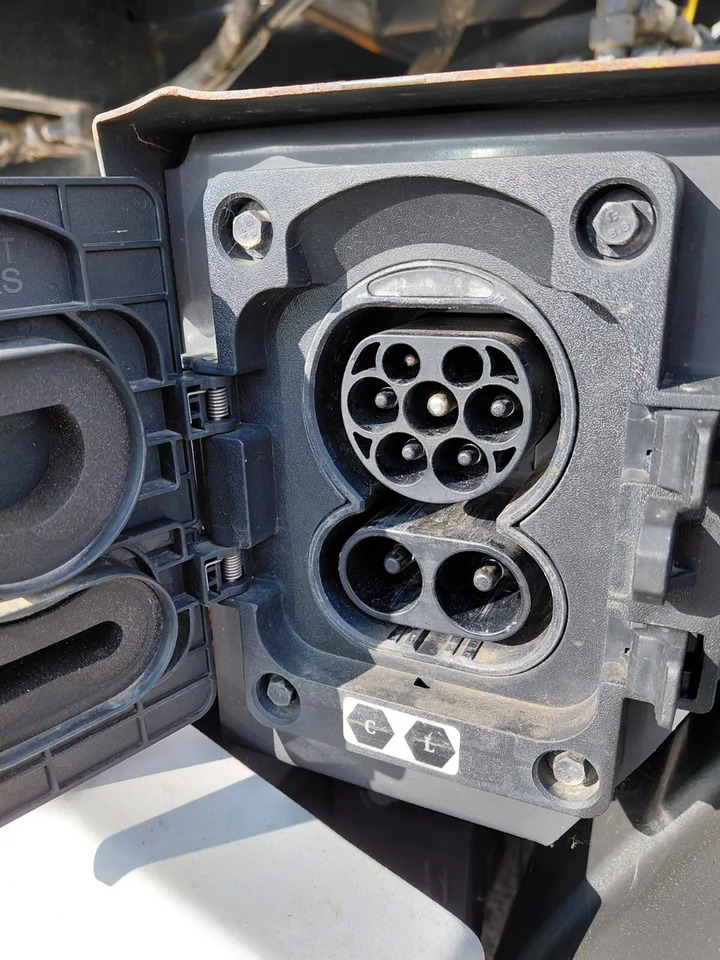 Ramenový nosič kontajnerov 2022 Renault E-Tech D Wide: obrázok 24 Ramenový nosič kontajnerov 2022 Renault E-Tech D Wide: obrázok 24