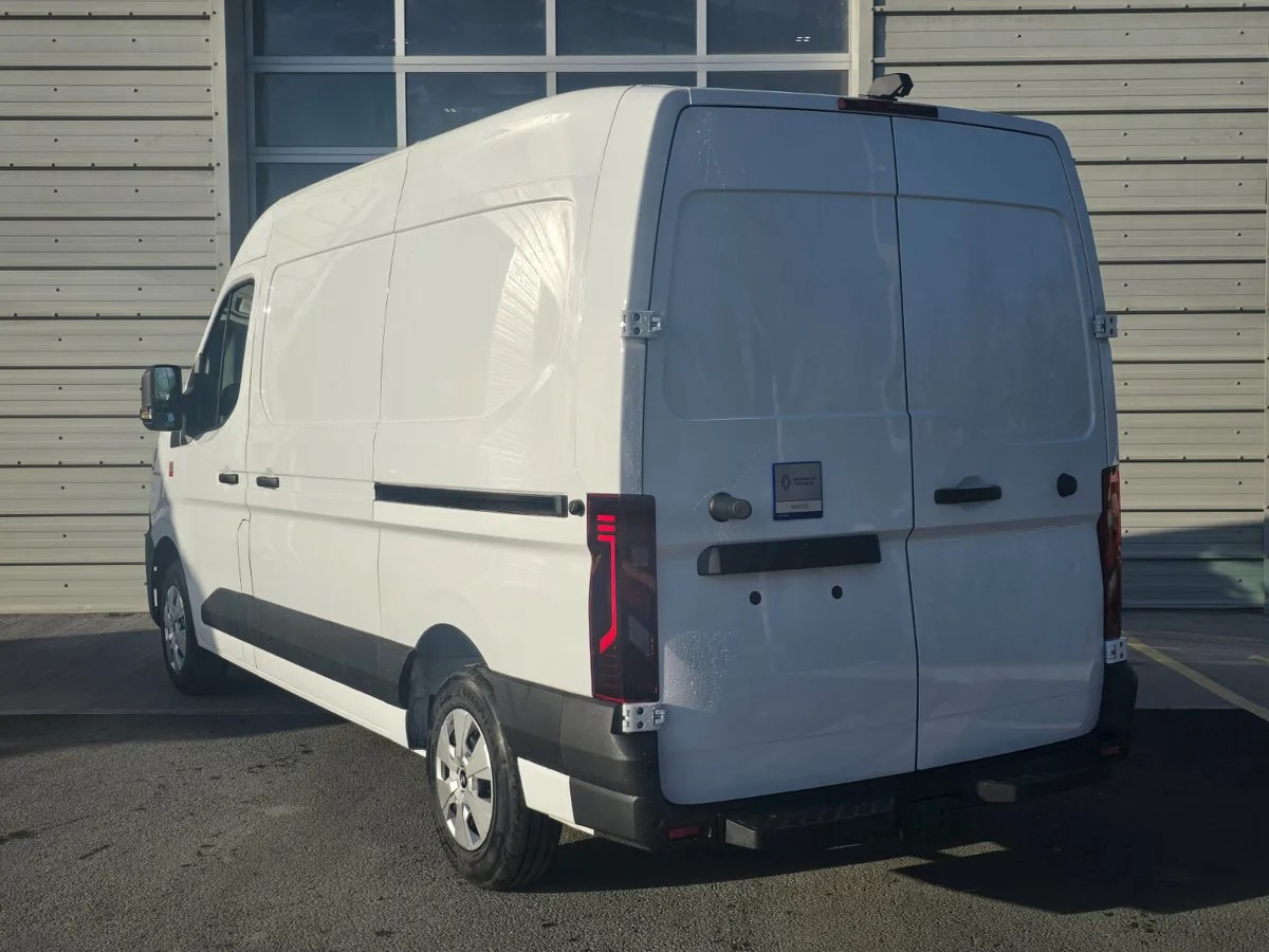 2025 Renault E-Tech Master L2H2 - Furgon: obrázok 3 2025 Renault E-Tech Master L2H2 - Furgon: obrázok 3