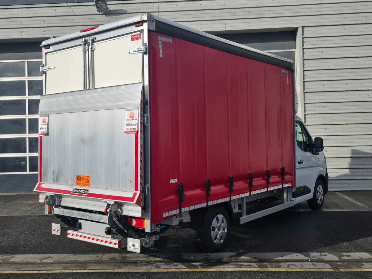 NEW Renault Master Red Edition Curtain Side - Plachtová dodávka: obrázok 3 NEW Renault Master Red Edition Curtain Side - Plachtová dodávka: obrázok 3
