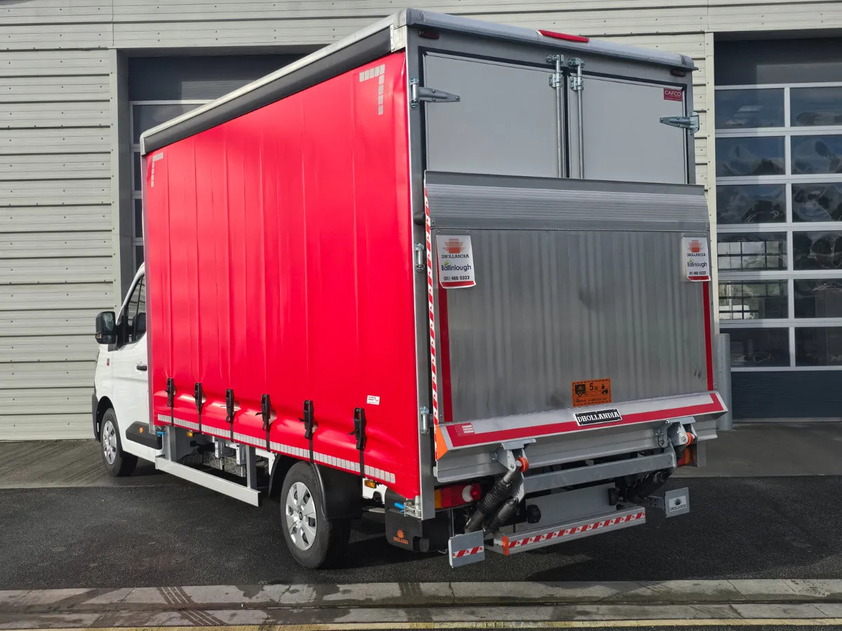 NEW Renault Master Red Edition Curtain Side - Plachtová dodávka: obrázok 2 NEW Renault Master Red Edition Curtain Side - Plachtová dodávka: obrázok 2