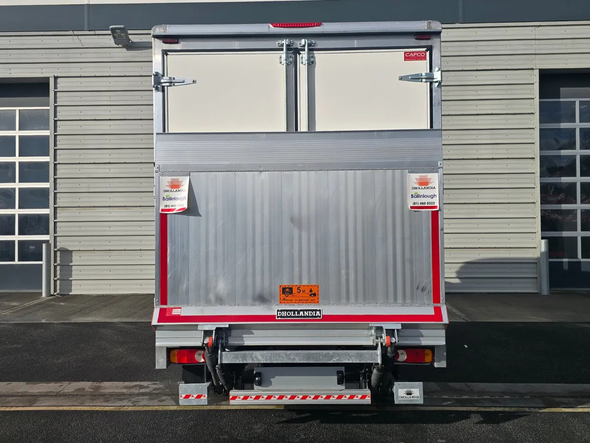 NEW Renault Master Red Edition Curtain Side - Plachtová dodávka: obrázok 4 NEW Renault Master Red Edition Curtain Side - Plachtová dodávka: obrázok 4