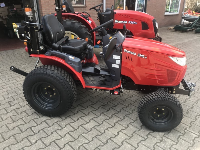 Branson 2505h tractor - Kompaktný traktor: obrázok 5 Branson 2505h tractor - Kompaktný traktor: obrázok 5