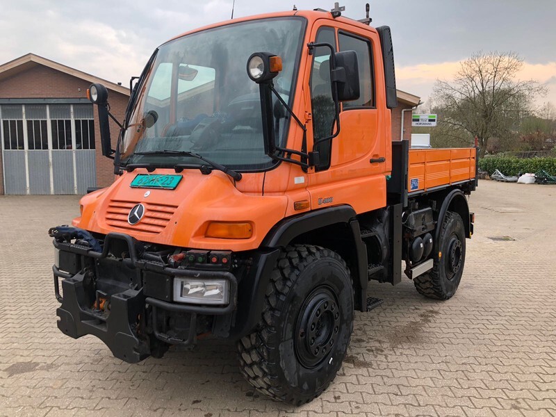 Mercedes-Benz Unimog U400 - Valníkový/ Plošinový nákladný automobil, Komunálne/ Špeciálne stroje: obrázok 1 Mercedes-Benz Unimog U400 - Valníkový/ Plošinový nákladný automobil, Komunálne/ Špeciálne stroje: obrázok 1