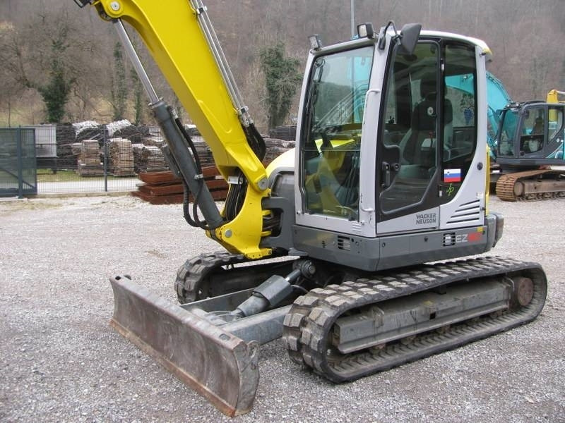 Wacker Neuson EZ 80 z grajferjem - Mini rýpadlo: obrázok 2 Wacker Neuson EZ 80 z grajferjem - Mini rýpadlo: obrázok 2