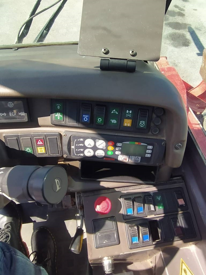 Manitou 1635 - Teleskopický nakladač: obrázok 4 Manitou 1635 - Teleskopický nakladač: obrázok 4