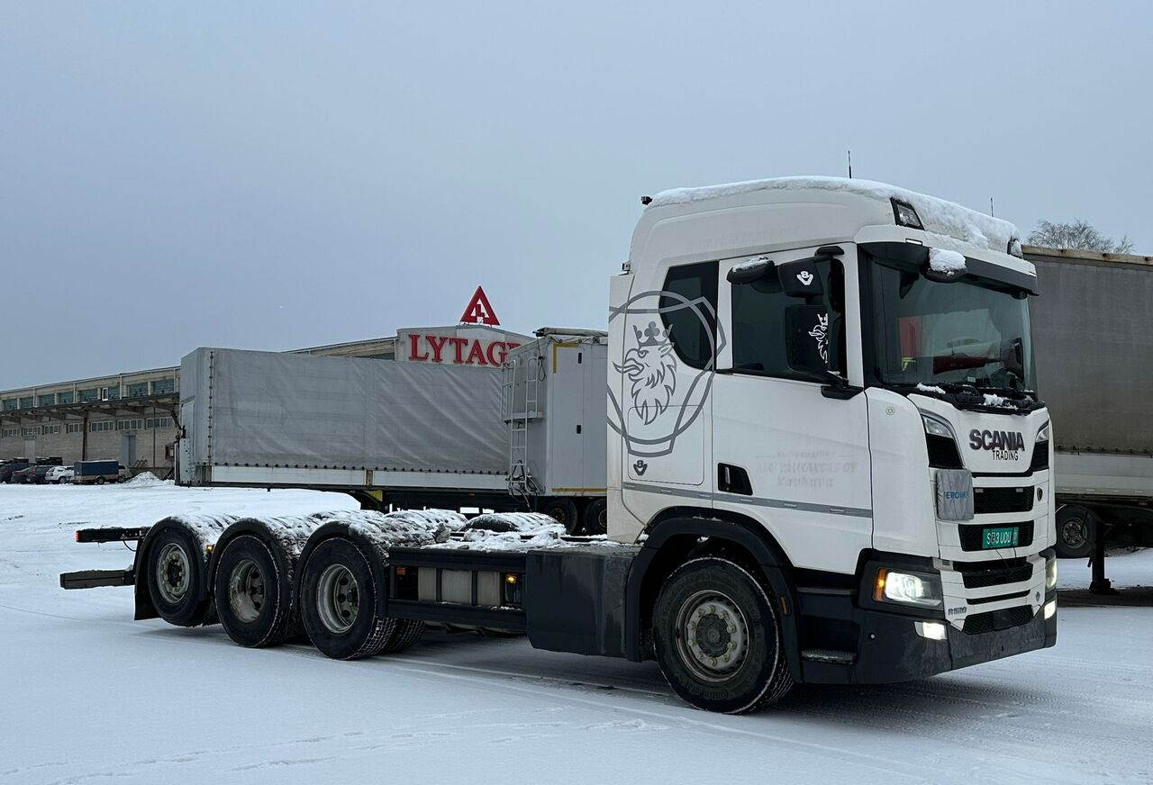 Scania R520 8x4 ADR - Podvozek s kabinou: obrázok 2 Scania R520 8x4 ADR - Podvozek s kabinou: obrázok 2