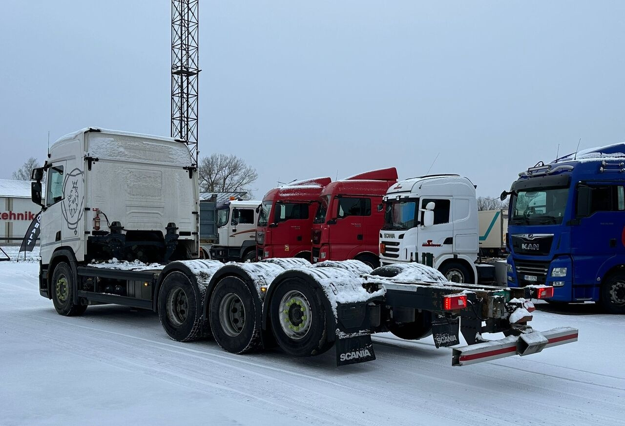 Scania R520 8x4 ADR - Podvozek s kabinou: obrázok 3 Scania R520 8x4 ADR - Podvozek s kabinou: obrázok 3