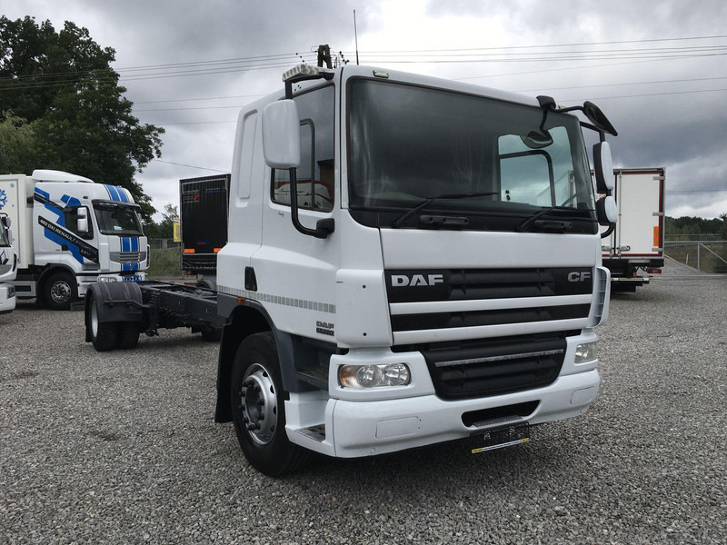DAF CF 65.220 - Podvozek s kabinou: obrázok 2 DAF CF 65.220 - Podvozek s kabinou: obrázok 2