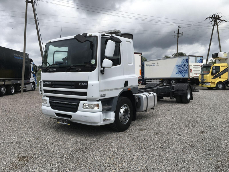 DAF CF 65.220 - Podvozek s kabinou: obrázok 1 DAF CF 65.220 - Podvozek s kabinou: obrázok 1
