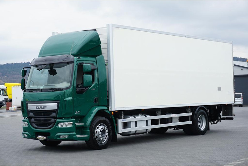 DAF LF / 250 / EURO 6 / CHŁODNIA + WINDA / MULTITEMPERATURA - Chladirenské nákladné vozidlo: obrázok 2 DAF LF / 250 / EURO 6 / CHŁODNIA + WINDA / MULTITEMPERATURA - Chladirenské nákladné vozidlo: obrázok 2
