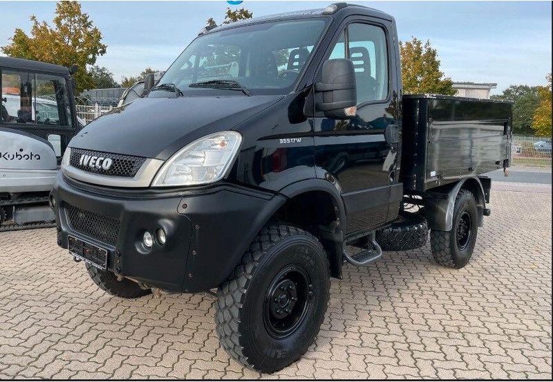 Iveco 35S17 W 4x4 Flatbed - Dodávka valník: obrázok 1 Iveco 35S17 W 4x4 Flatbed - Dodávka valník: obrázok 1