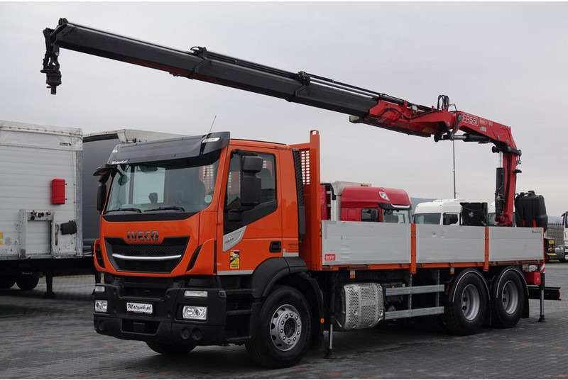 Iveco 420 - Valníkový/ Plošinový nákladný automobil, Auto s hydraulickou rukou: obrázok 1 Iveco 420 - Valníkový/ Plošinový nákladný automobil, Auto s hydraulickou rukou: obrázok 1