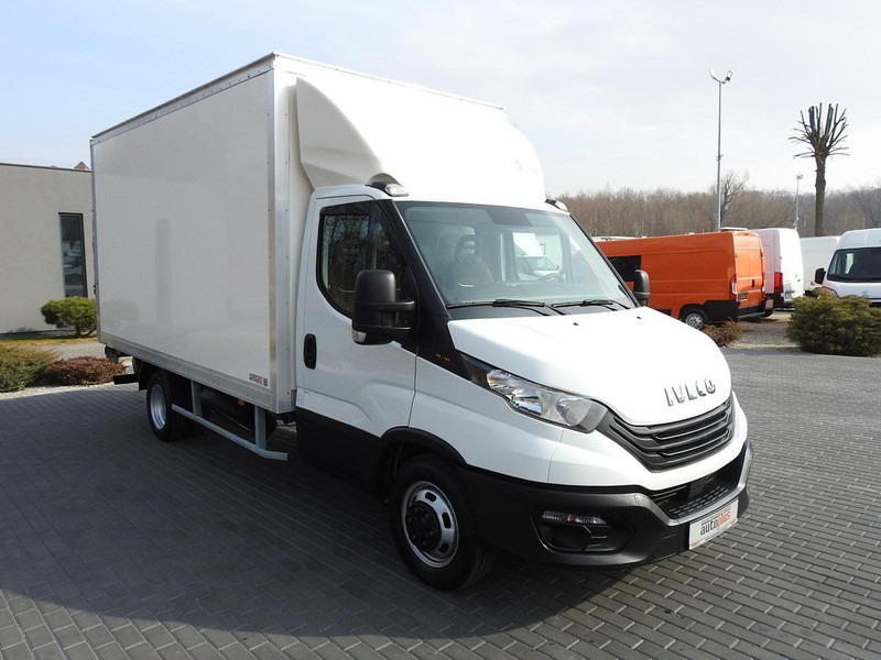 Iveco DAILY 35C16 KONTENER WINDA 8 PALET TEMPOMAT BLIŹNIACZE KOŁA KLIM - Dodávka skriňová nadstavba: obrázok 4 Iveco DAILY 35C16 KONTENER WINDA 8 PALET TEMPOMAT BLIŹNIACZE KOŁA KLIM - Dodávka skriňová nadstavba: obrázok 4