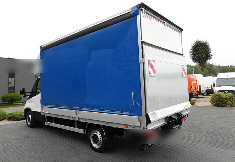 Plachtová dodávka Iveco DAILY 35S18 PLANDEKA WINDA 8 PALET WEBASTO TEMPOMAT LEDY KLIMATY: obrázok 10