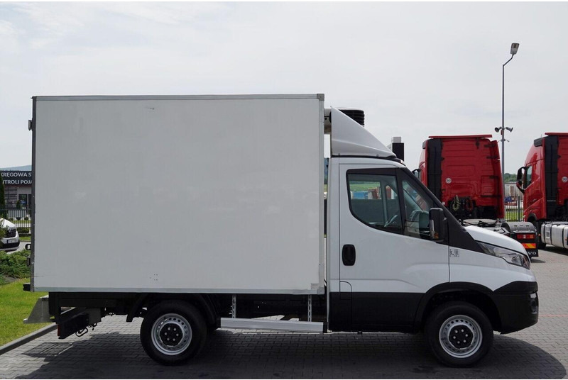 Chladiarenská dodávka Iveco DAILY  / CHŁODNIA / AGREGAT CARIER -XARIOS 200 / Sprowadzony: obrázok 7 Chladiarenská dodávka Iveco DAILY  / CHŁODNIA / AGREGAT CARIER -XARIOS 200 / Sprowadzony: obrázok 7