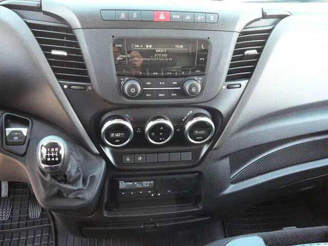 Nový Skříňový nákladní auto Iveco Daily 70C18 - Koffer+tail lift: obrázok 19 Nový Skříňový nákladní auto Iveco Daily 70C18 - Koffer+tail lift: obrázok 19