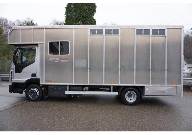 Iveco EUROCARGO 80-190 Lószállító - Přepravník zvířat: obrázok 4 Iveco EUROCARGO 80-190 Lószállító - Přepravník zvířat: obrázok 4