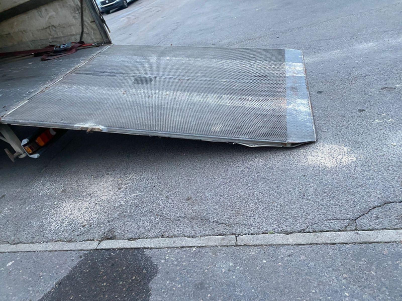 Odťahovy voz Iveco EuroCargo 140E18 + Tail lift: obrázok 14 Odťahovy voz Iveco EuroCargo 140E18 + Tail lift: obrázok 14