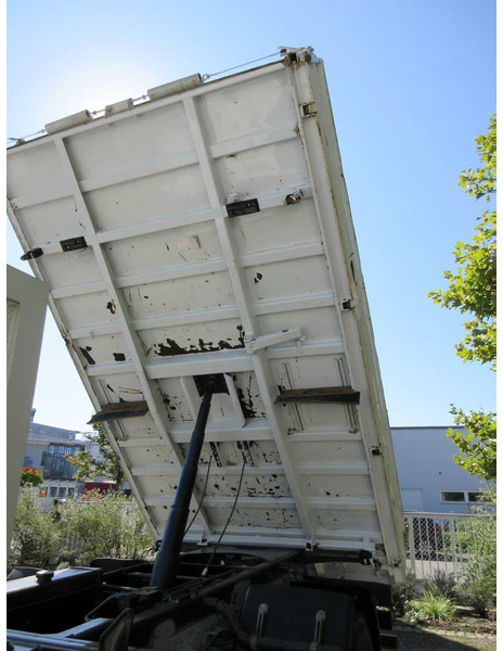 Iveco Eurocargo 120E25 - 3 way tipper - Sklápač: obrázok 4 Iveco Eurocargo 120E25 - 3 way tipper - Sklápač: obrázok 4