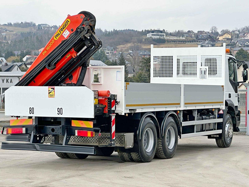 Iveco TRAKKER 360 * PRITSCHE 6,80* PK 16002 B+FUNK*6x4 - Valníkový/ Plošinový nákladný automobil, Auto s hydraulickou rukou: obrázok 5 Iveco TRAKKER 360 * PRITSCHE 6,80* PK 16002 B+FUNK*6x4 - Valníkový/ Plošinový nákladný automobil, Auto s hydraulickou rukou: obrázok 5