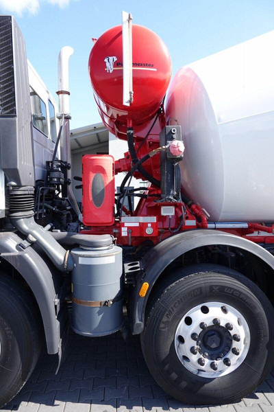 Domiešavač Iveco TRAKKER 410 / 8X4 / BETONOMIESZARKA 9 M3 / PUTZMEISTER / ALUFELG: obrázok 20 Domiešavač Iveco TRAKKER 410 / 8X4 / BETONOMIESZARKA 9 M3 / PUTZMEISTER / ALUFELG: obrázok 20