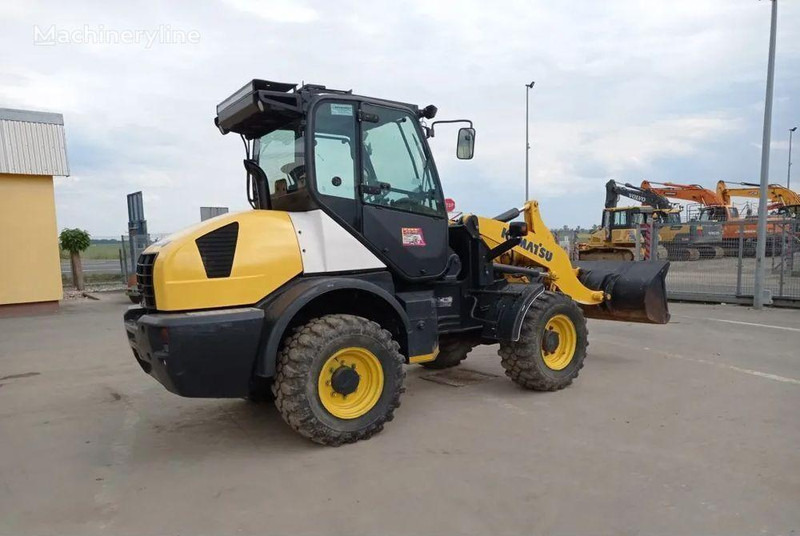Komatsu WA 90-6 wheel loader - Kolesový nakladač: obrázok 5 Komatsu WA 90-6 wheel loader - Kolesový nakladač: obrázok 5