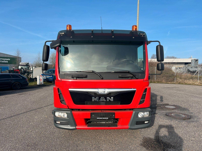 MAN TGL 10.180 Suction & pressure & rinsing truck - Fekálne vozidlo: obrázok 2 MAN TGL 10.180 Suction & pressure & rinsing truck - Fekálne vozidlo: obrázok 2
