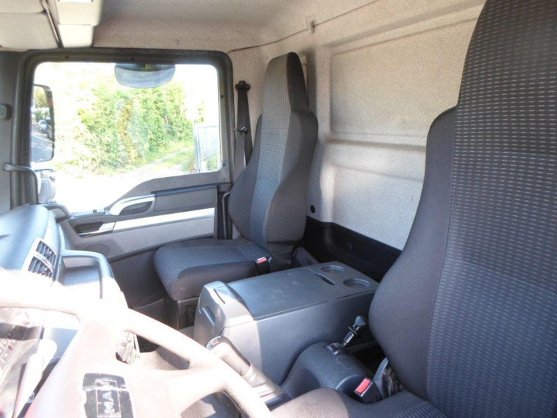 MAN TGL 12.220 KOFFER LBW - Skříňový nákladní auto: obrázok 2 MAN TGL 12.220 KOFFER LBW - Skříňový nákladní auto: obrázok 2