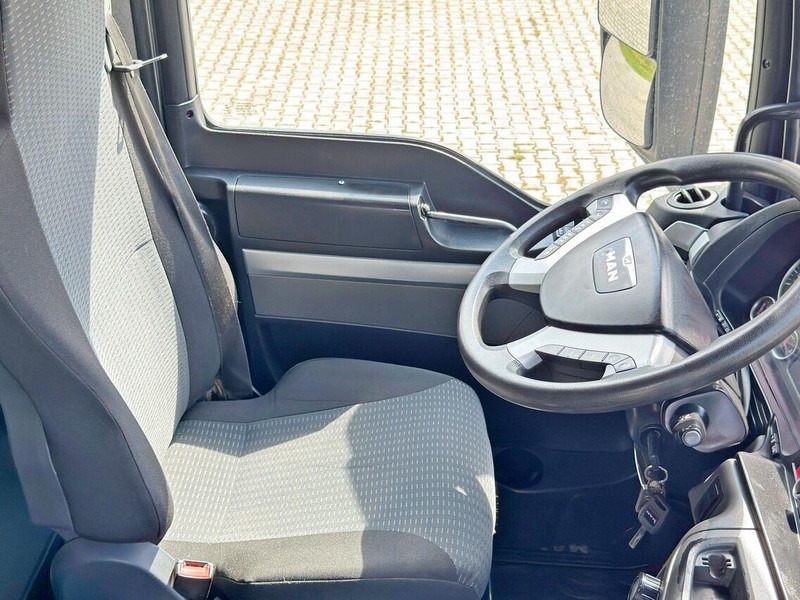 Valníkový/ Plošinový nákladný automobil, Auto s hydraulickou rukou MAN TGS 33.480*KIPPER 5,05m * PK 33002-EH C+FUNK/6x6* 6x6: obrázok 11